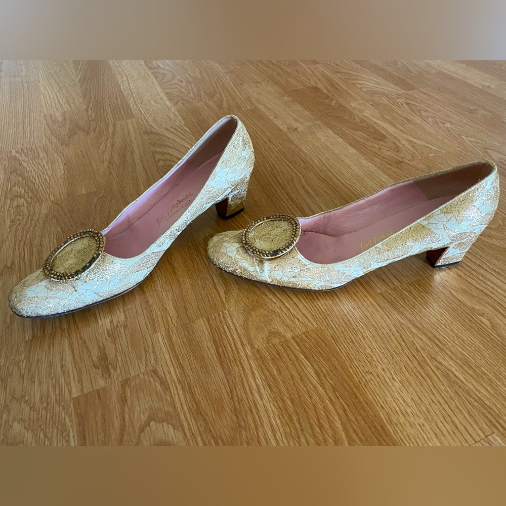 Vintage 60s gold brocade saks fifth ave heels